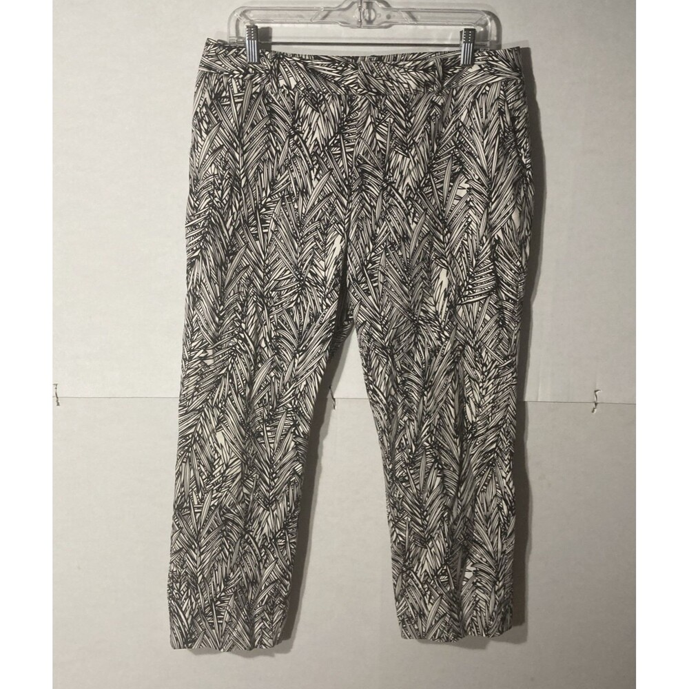 COLDWATER CREEK black white floral flat front Natural Fit cropped pants 12